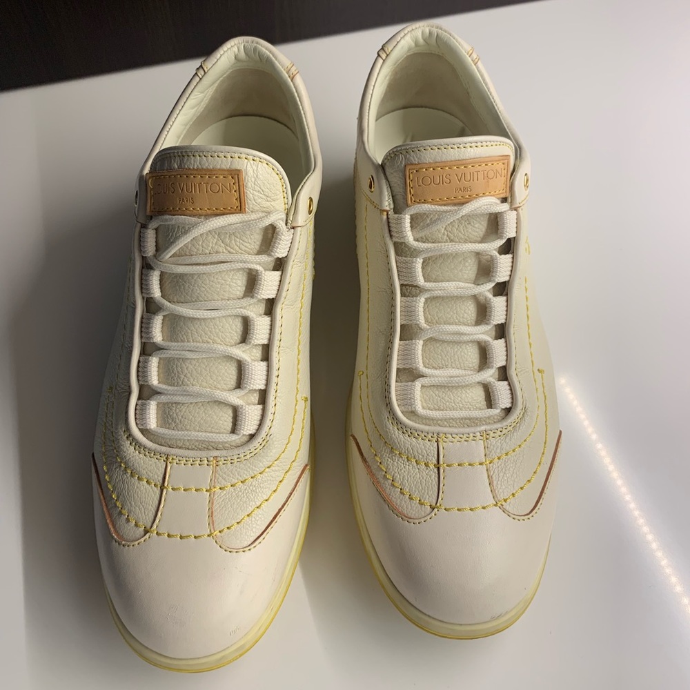 Louis Vuitton sneakers - Picture 1 of 4